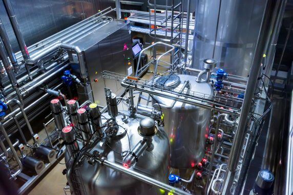 Exakt cirkulation i industriella kylsystem med vingpump